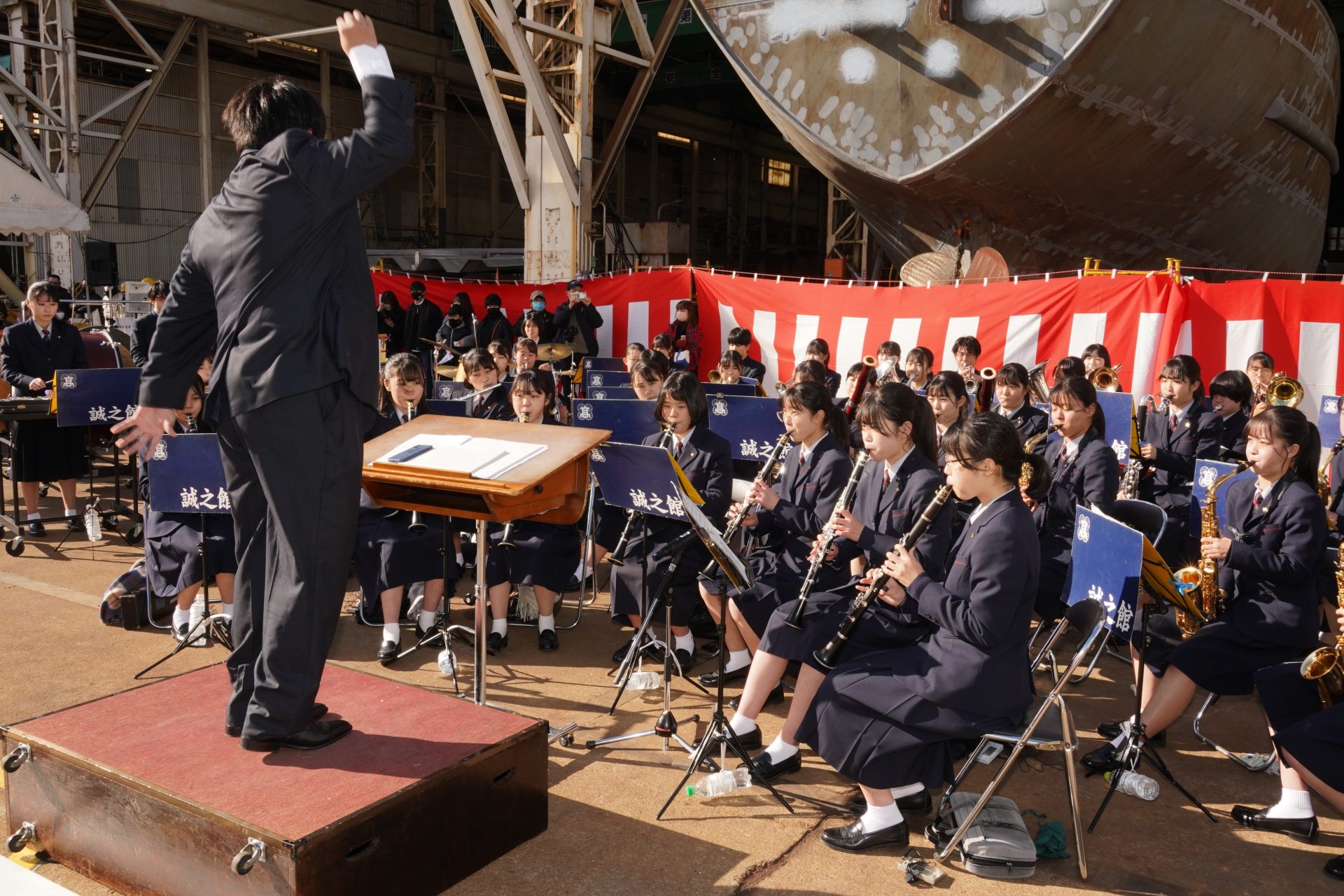 燃料供給船を「テクノエース」と命名 ~国内バンカー船初の「内航船省エネ格付け」最高評価の5つ星を獲得~|お知らせ MOLTech 商船三井